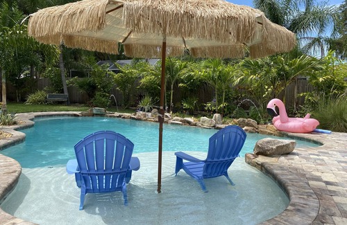 Palm Harbor House | Beach Side Beauty, Fabulous Beaches, and Salt Water Pool!