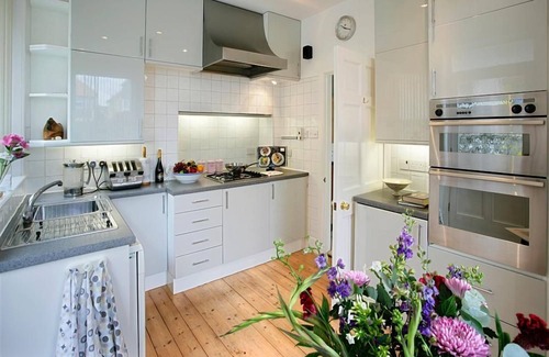 Southbourne House | Beach View, based in a stunning position on the sea front, with stunning coastal scenery