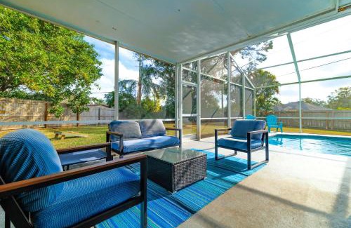 Pinellas Park House | Beach Villa Private pool fire pit 6mi to beach