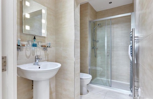 Southend-on-Sea House | Beaches Guest House