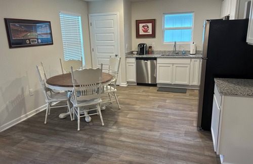 Foley House | Beaches, Theme Parks, Concert Venues, Athletic Events, and Shopping!