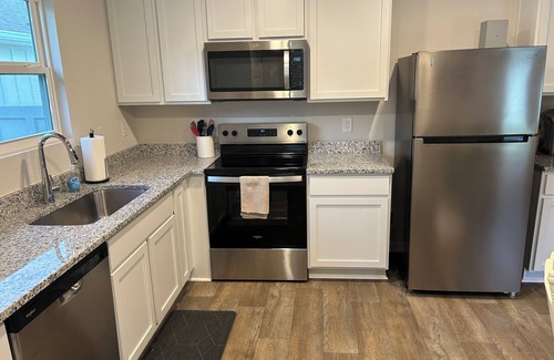 Foley House | Beaches, Theme Parks, Concert Venues, Athletic Events, and Shopping!