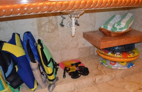 Miramar House | Beachfront 4BDR w/Starlink & Pool in SanBruno