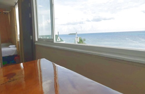 Punta Hansa Apartment | Beachfront Apartment with Pool & WiFi – Prime Zona Rosa San Andrés Island