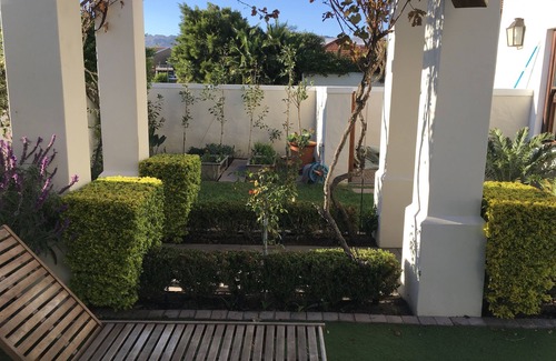 Elgin House | Beachfront apartment