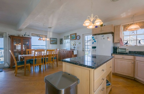 East Sandwich House | Beachfront Bliss on Spring Hill