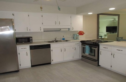 St. Augustine Beach Condo | Beachfront condo newly renovated steps from the beach & centrally located