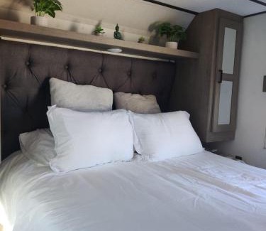 Punta Arenas House | Beachfront Camper, Bahia Turquesa BCS