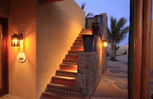 La Ventana House | Beachfront compound built for relaxation and adventure with family and friends