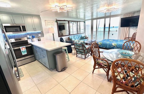 Punaluu Condo | BEACHFRONT Condo OCEANVIEW -Quiet, SANDY Beach -Snorkeling, Free Parking, Extras