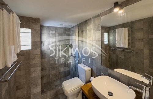 Karavostasis House | Beachfront Cycladic House