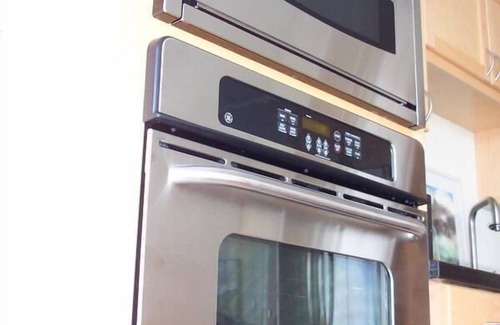 Punaluu Condo | Beachfront End-Unit w/Wrap Around Lanai!