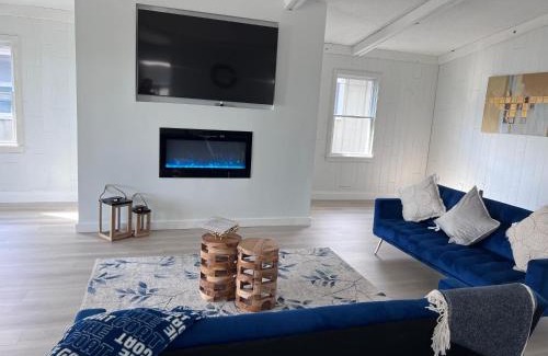 Treasure Island Villa | Beachfront Estate Treasure Island Paradise 6BD 3BA with Observation Deck