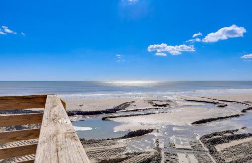 Sneads Ferry Apartment | Beachfront Family Condo with Stunning Views!