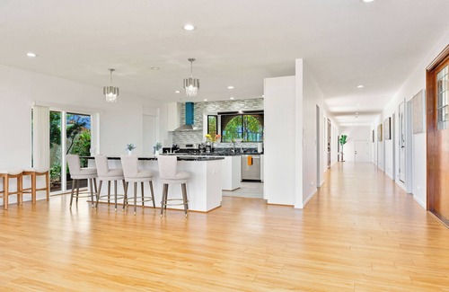 Maili House | Beachfront Family Dream Vacation in Tranquil Home Along the Waianae Coast