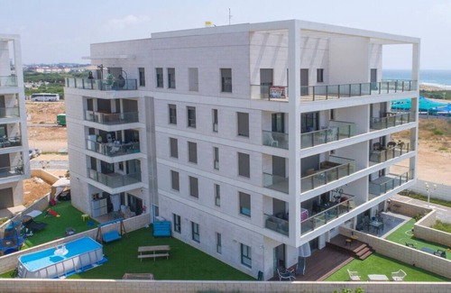 Nahariya Apartment | Beachfront Garden Apartment Next to Achziv Beach by Sea N' Rent