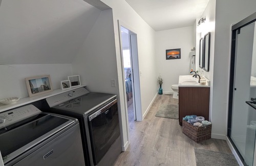 Kewaunee House | Beachfront home with beautiful view! Spacious 4-bedroom in charming Kewaunee.