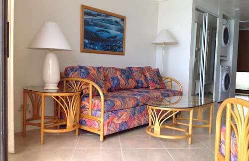 Makaha Condo | BEACHFRONT LEGAL PRINCESS CONDO-FREE PKG/WIFI-POOL, HOT TUB,TENNIS/PICKLE BALL 2