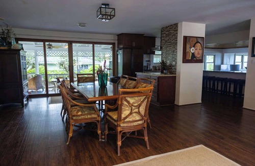 Punaluu House | Beachfront Luxurious Hawaiian Oasis