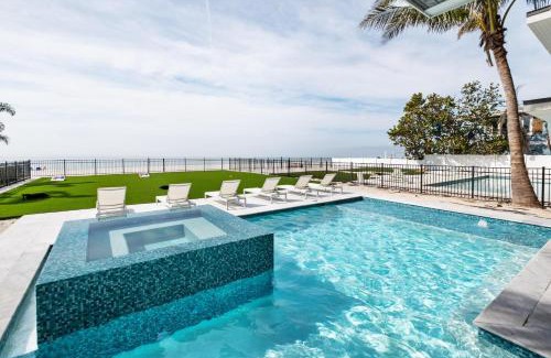 Bradenton Beach House | Beachfront Paradise