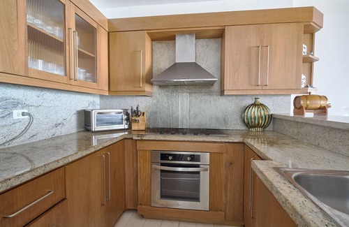 Villas Del Mar Apartment | Beachfront Penthouse | 5BR | Private Terrace & Views