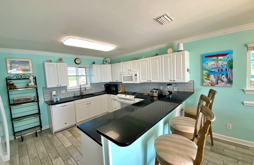 Surf Side Shores House | Beachfront, Pet Friendly w/Amazing views