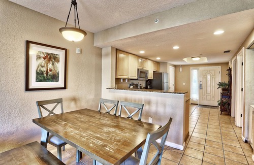 Treasure Island Condo | 🌴Beachfront Property🐠Tons of Amenities🌞Sunset Vistas 306N👙Great Location