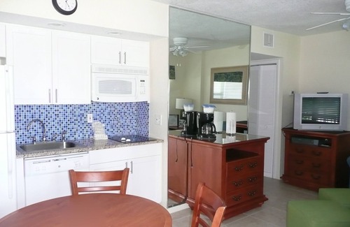 Belle Vista Condo | Beachfront Resort Condo Heated Pool Direct Beachfront
