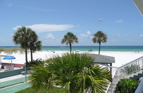 Belle Vista Condo | Beachfront Resort Condo Heated Pool Direct Beachfront