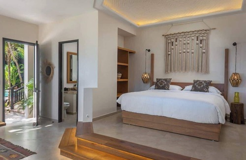 Soliman Bay Hotel | Beachfront Room with Private Plunge Pool