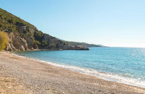 Ormos Koumeikon House | Beachfront Stone House - Samos Seaview Retreat