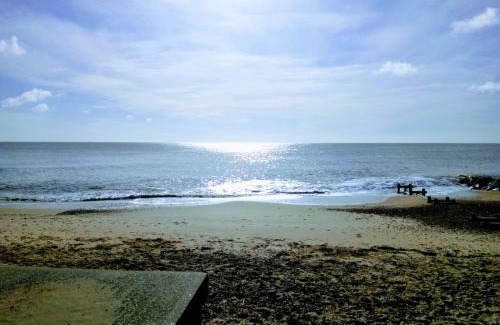 Felixstowe Apartment | Beachfront Studio Apartment