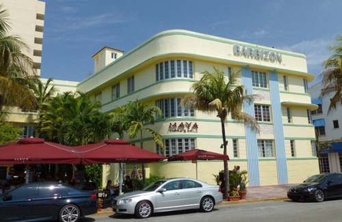 South Pointe Apartment | BEACHFRONT STUDIO ON OCEAN DRIVE-slps up to 4