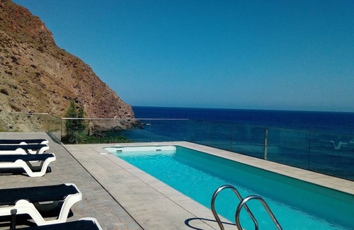 Carboneras Apartment | Beachfront studio with swimming pool and a/c