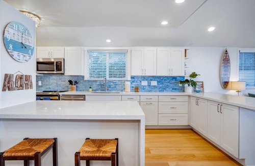 Haleiwa House | Beachfront | Sunsets | Spa | Surf Spot