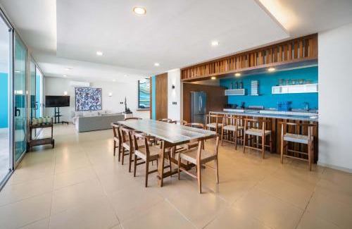 Miramar House | Beachfront Upscale House in Telchac