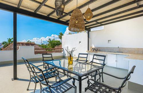 12th Street Apartment | Beachside Haven at Playa Kaan