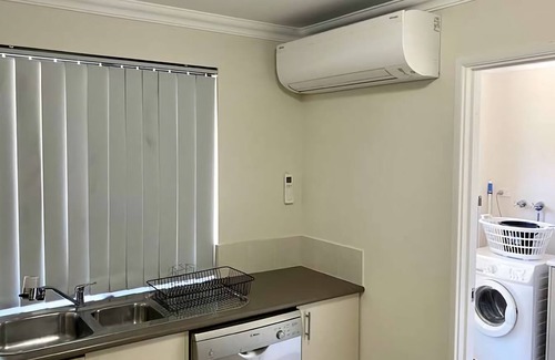 Busselton Apartment | Beachside on Kent- This cute, but spacious little unit, central to all Busselton's famous attraction