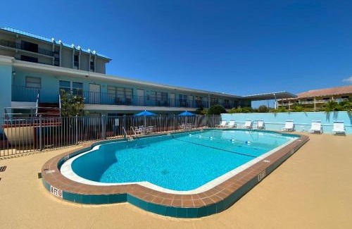 Treasure Island Hotel | Beachside Resort Motel
