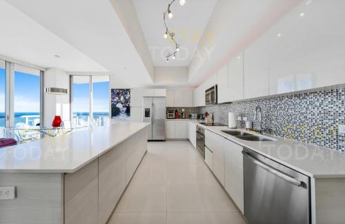 Hallandale Beach Apartment | BeachWalk Resort PH - DREAM-SKY MANSION 3DBR and 3BA LUXURY PENTHOUSE