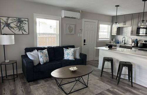 Gulfport Cottage | Beachy Chic Cottage 2