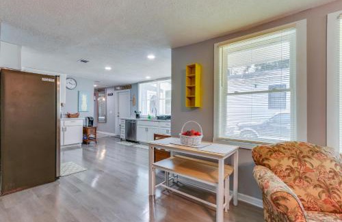 Northwest Quadrant House | Beachy Home in Heart of Beaufort with Pool Access