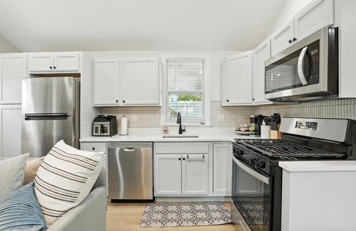 Valparaiso House | Beacons' Nest – Valpo U, Downtown & Dunes