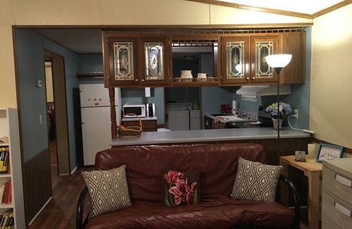 Lindseyville House | Bear Creek Getaway- Mammoth Cave & Nature Lovers Retreat!