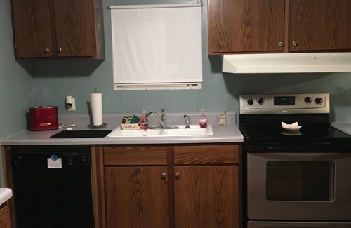 Lindseyville House | Bear Creek Getaway- Mammoth Cave & Nature Lovers Retreat!