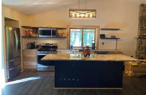 Vesuvius House | Bear Den Cottage