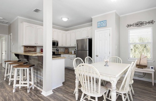 Ono Island House | Bear Point Has It All – A Pet-Friendly Getaway!