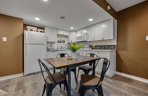 Sevierville Condo | Bearadise Mountain Getaway