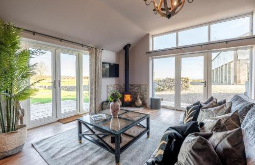 Leyburn House | Bearskin Cottage