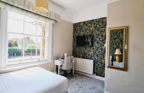 Taunton House | Beaufort Lodge